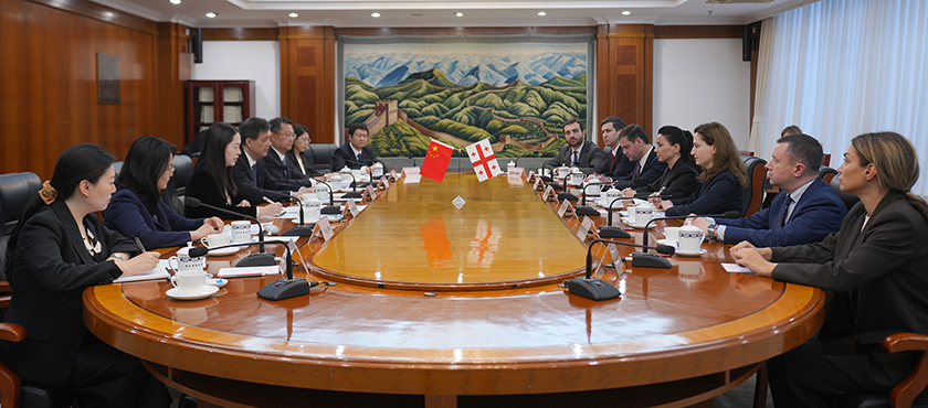 მარიამ ქვრივიშვილმა ჩინეთის ეროვნული რეფორმებისა და განვითარების კომიტეტში გამართულ შეხვედრაზე ორი ქვეყნის საინვესტიციო და სატრანსპორტო სფეროში თანამშრომლობის საკითხები განიხილა - 24.04.2026