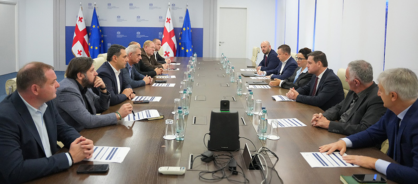ვიცე-პრემიერმა, ეკონომიკისა და მდგრადი განვითარების მინისტრმა მარიამ ქვრივიშვილმა ზამთრის სეზონის განმავლობაში საქართველოს მთის კურორტების გამართული ფუნქციონირების მიზნით საკოორდინაციო შეხვედრა გამართა - 21.10.2026